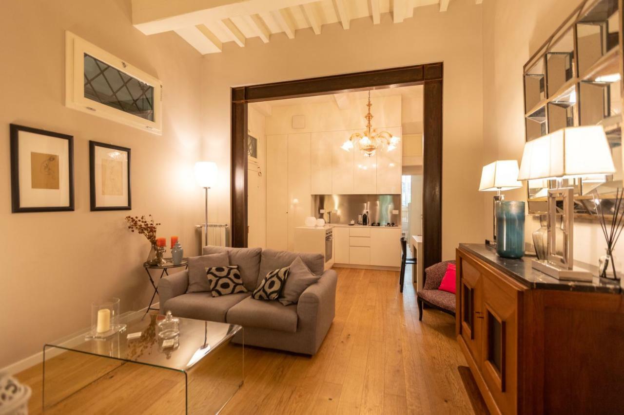 Santa Croce Luxury 2 Bedroom Florence Exterior photo